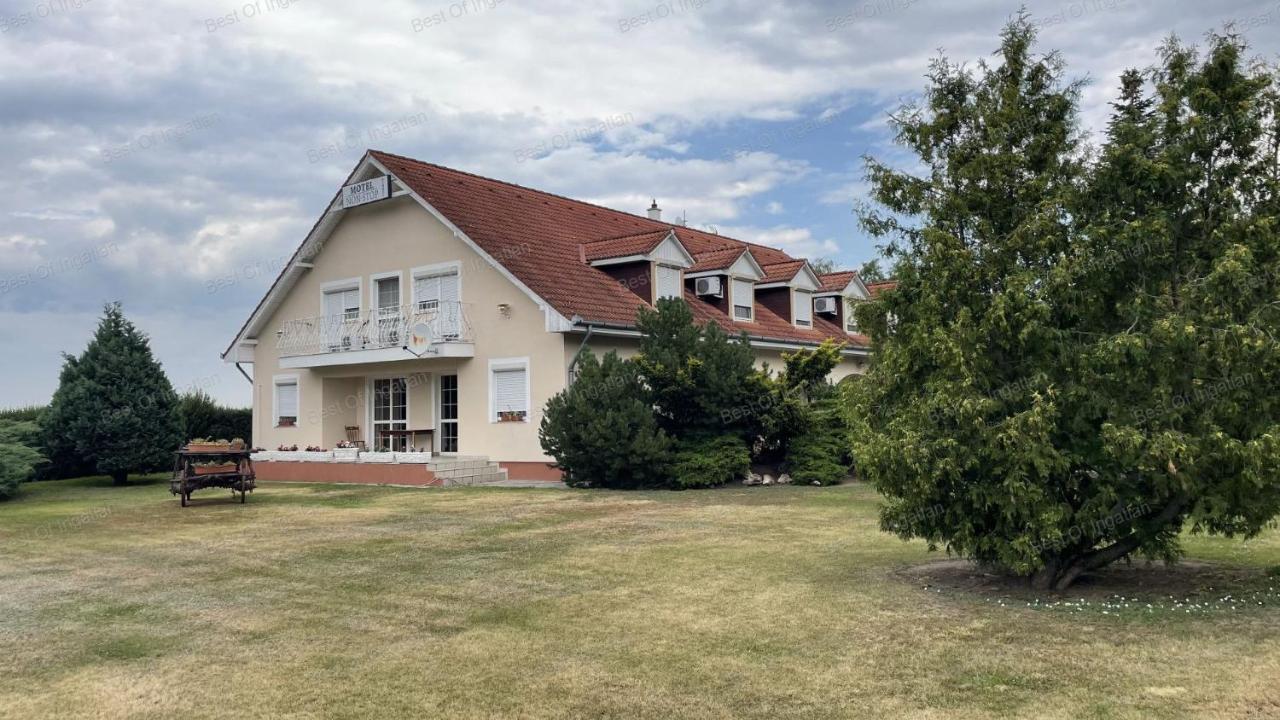 Motel Hummel Per Екстериор снимка